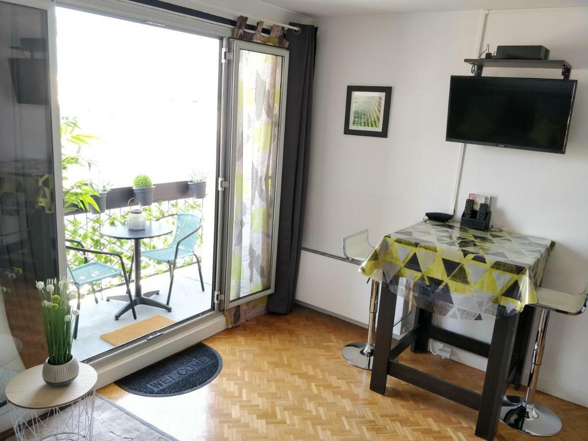 Le Parisien T1Antony-Berny By Beds4Wanderlust - 35M2 Avec Balcon - Aeroport Orly 5Miles - Train Station Rer B Orlyval 1Mile Apartment Exterior foto